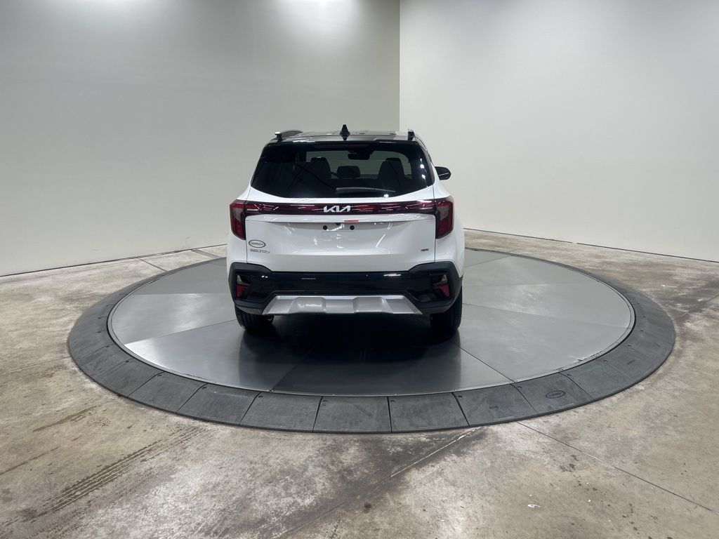 new 2026 Kia Seltos car, priced at $28,053