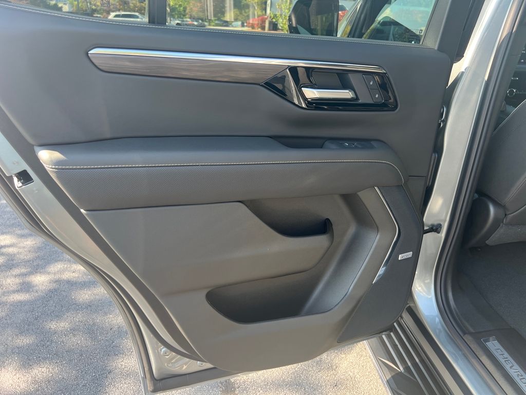 new 2025 Chevrolet Tahoe car, priced at $75,459