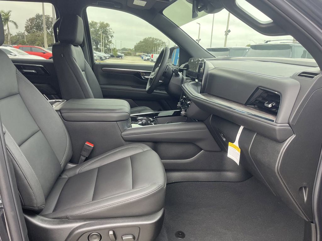 new 2025 Chevrolet Tahoe car, priced at $70,894