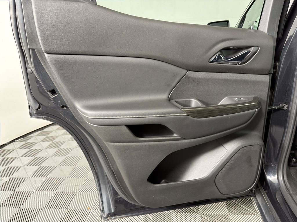 used 2020 GMC Acadia car, priced at $20,995