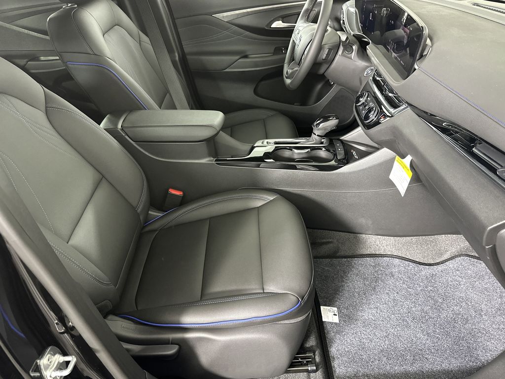new 2025 Buick Envista car, priced at $29,869