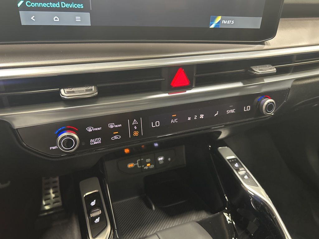 new 2025 Kia Sorento car, priced at $39,313