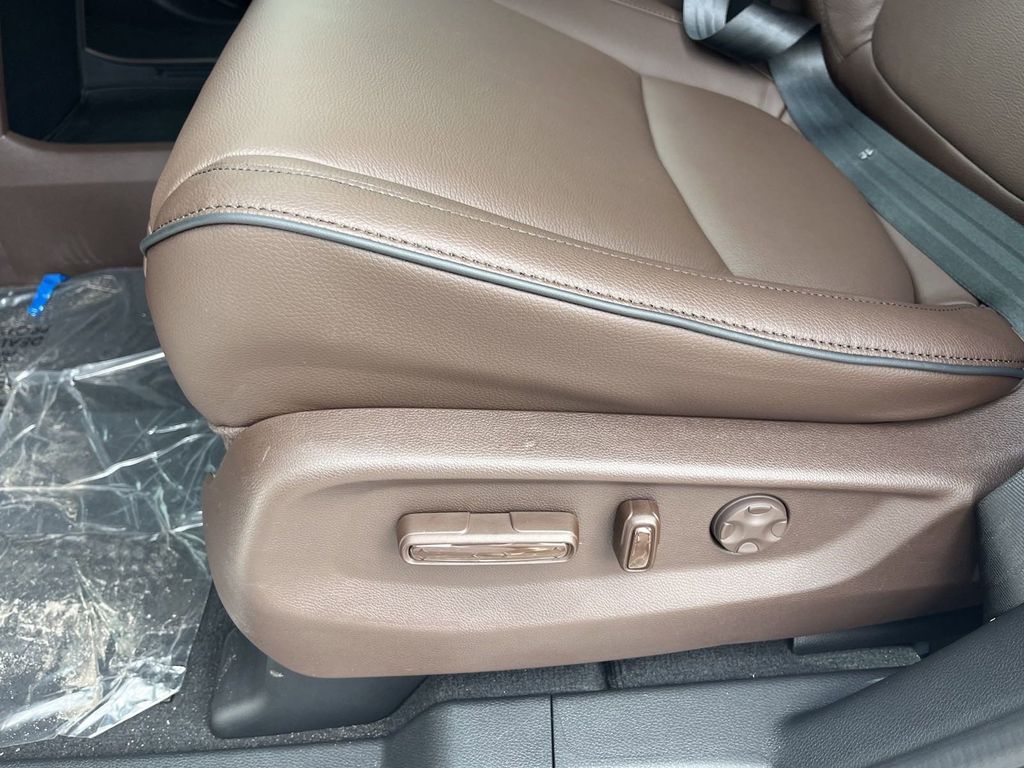 new 2025 Honda Odyssey car, priced at $46,522