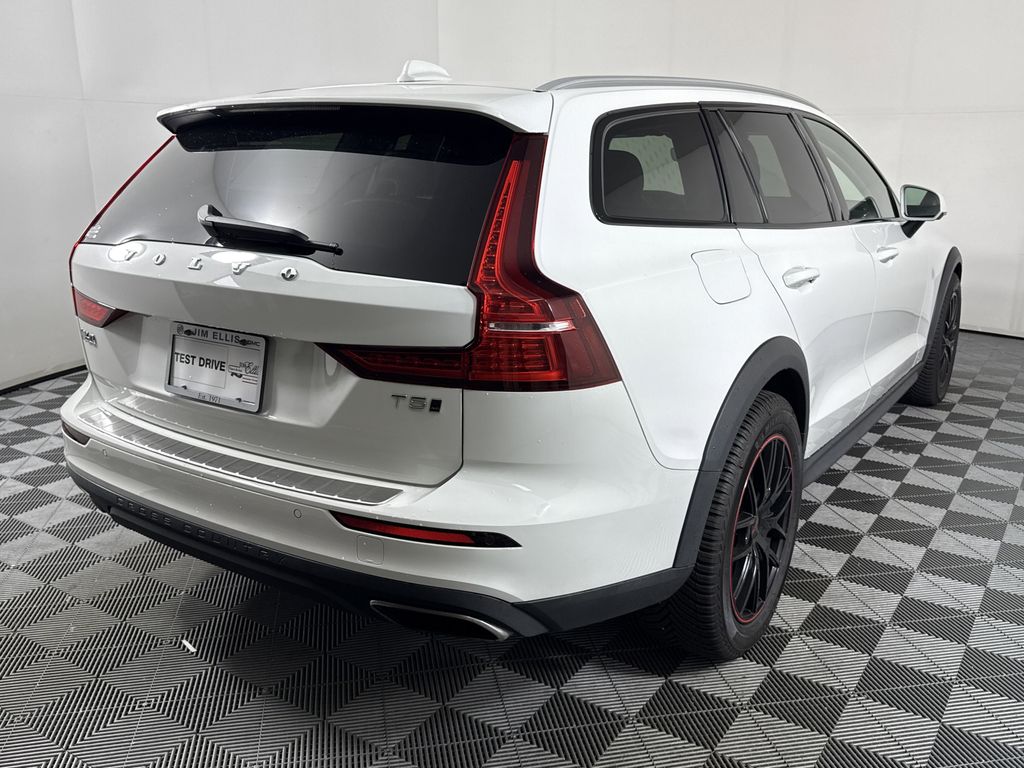 used 2022 Volvo V60 Cross Country car, priced at $31,988