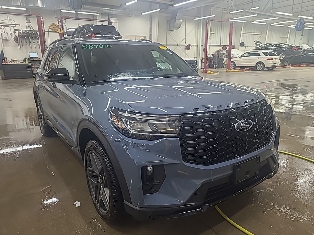 new 2025 Ford Explorer car, priced at $43,689