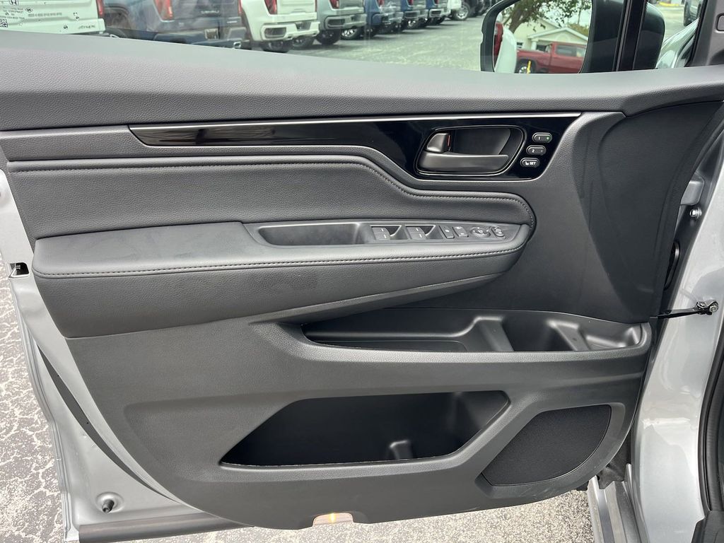 new 2025 Honda Odyssey car, priced at $46,426