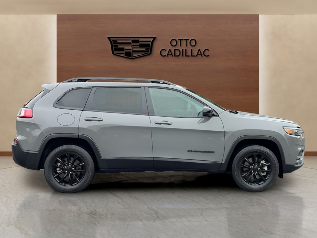 used 2023 Jeep Cherokee car, priced at $26,200