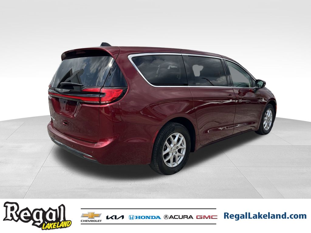 used 2023 Chrysler Pacifica car, priced at $21,294