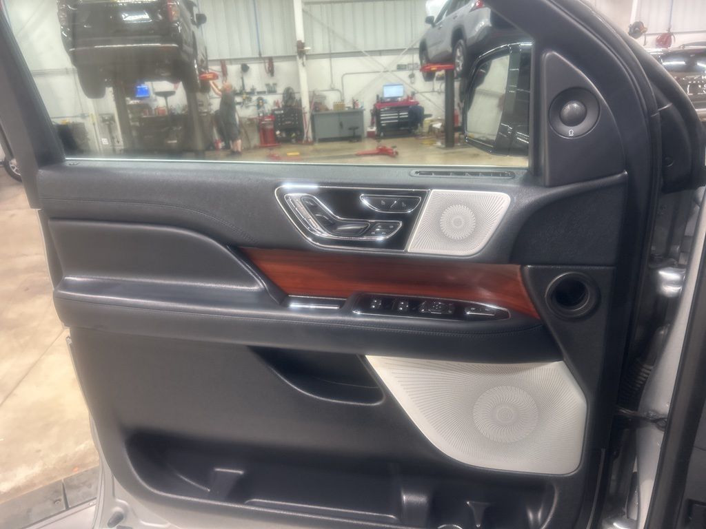 used 2022 Lincoln Navigator car, priced at $58,127