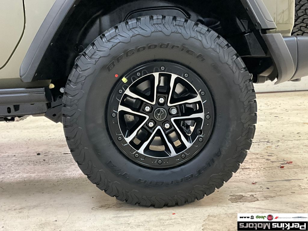 new 2025 Jeep Wrangler car, priced at $48,381
