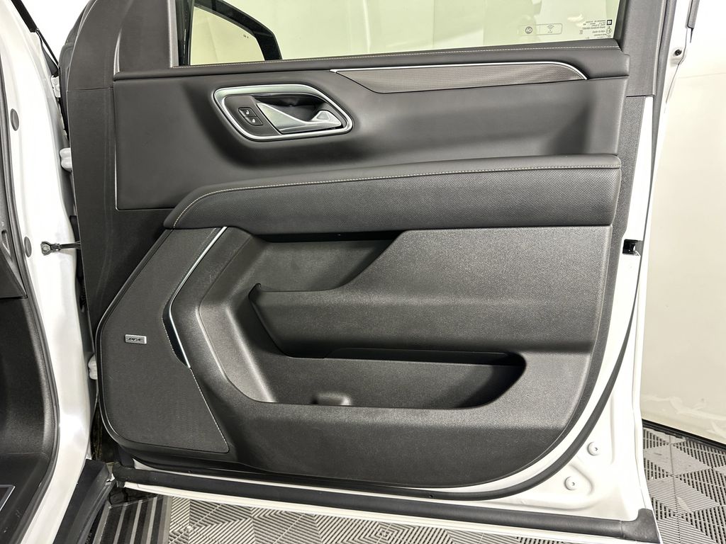 used 2024 GMC Yukon XL car, priced at $71,103