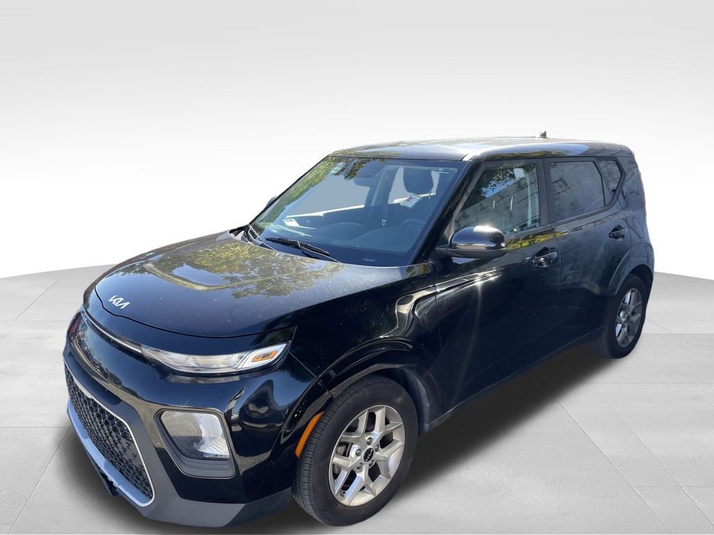 used 2022 Kia Soul car, priced at $13,991