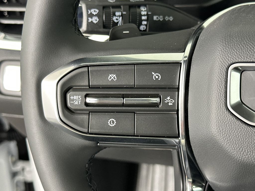 new 2025 GMC Acadia car, priced at $45,030