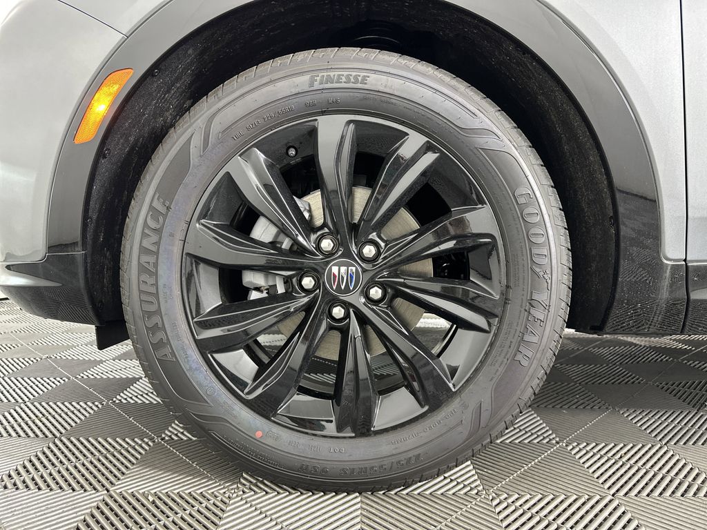 new 2025 Buick Envista car, priced at $29,869