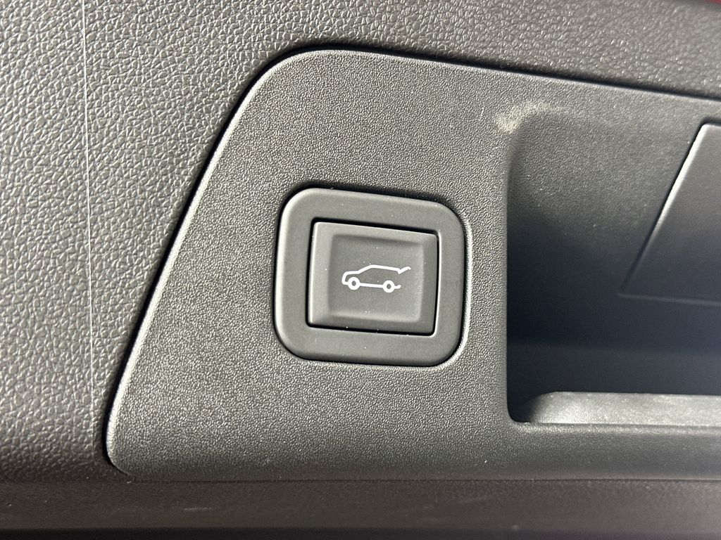 new 2025 Buick Envision car, priced at $35,740