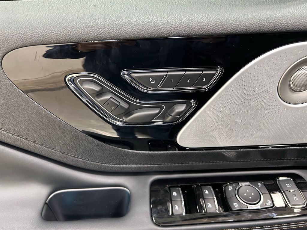 new 2026 Lincoln Aviator car, priced at $79,850