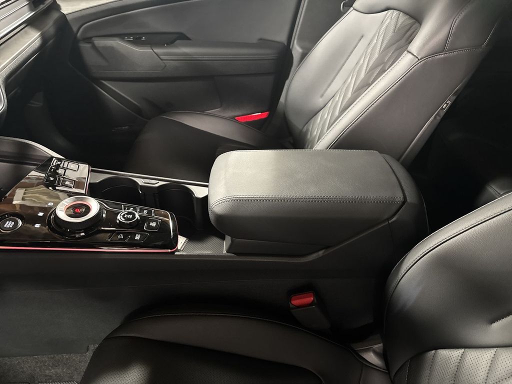 new 2025 Kia Sportage Plug-In Hybrid car, priced at $45,761