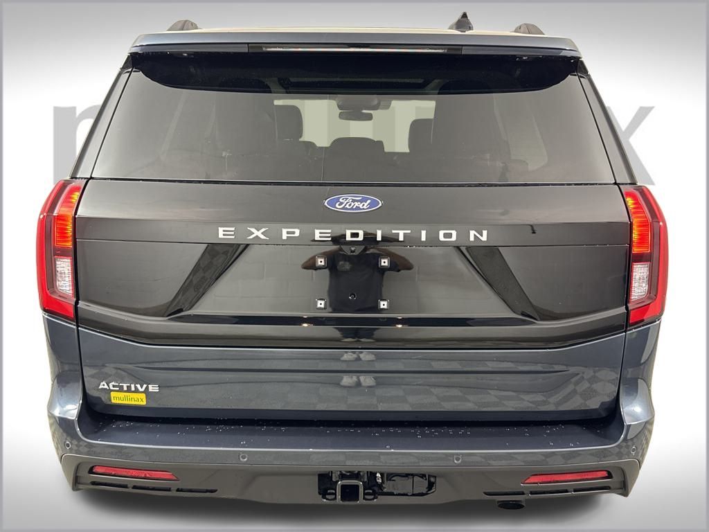 new 2025 Ford Expedition car, priced at $67,653