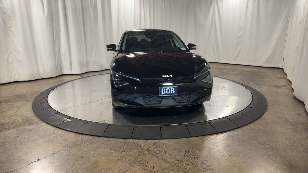 new 2025 Kia EV6 car, priced at $50,187