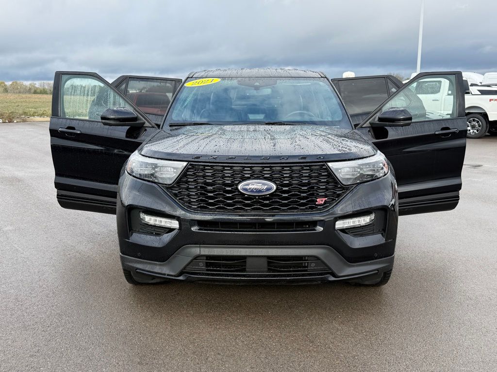 used 2021 Ford Explorer car, priced at $30,000