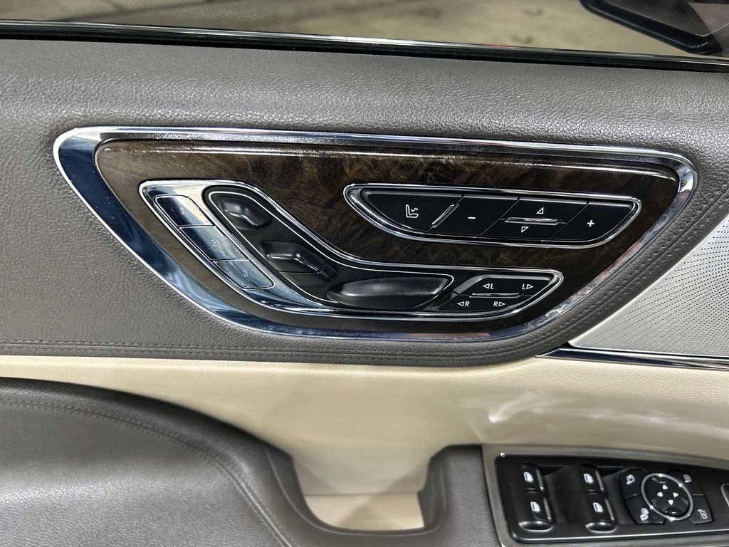 used 2017 Lincoln Continental car, priced at $21,412