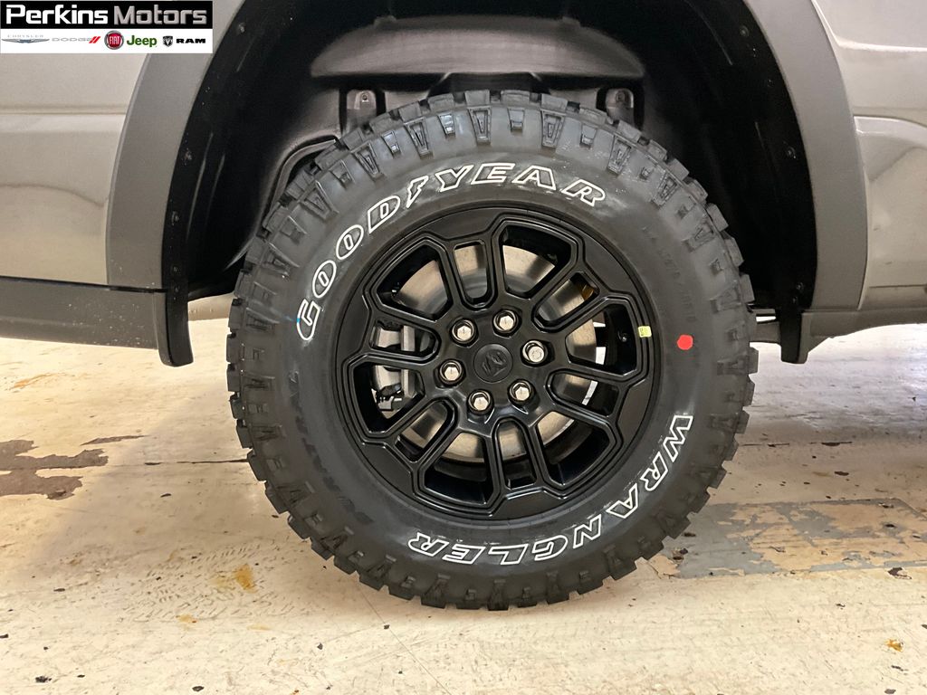 new 2025 Ram 1500 car, priced at $58,978
