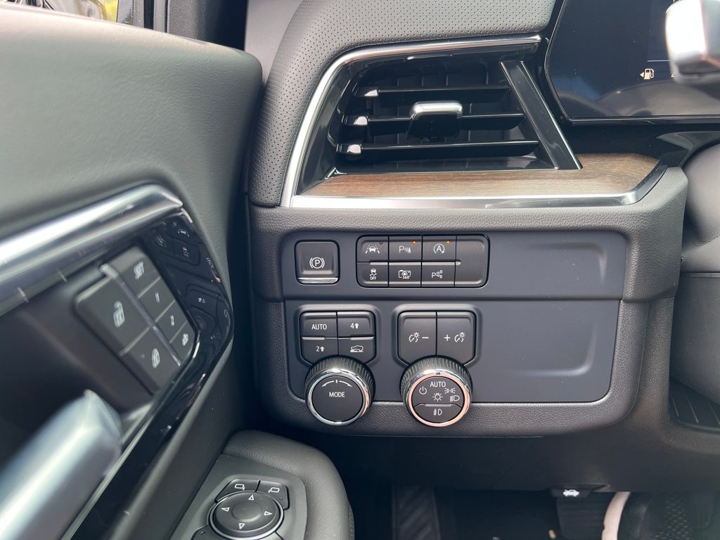 new 2025 Chevrolet Tahoe car, priced at $80,411