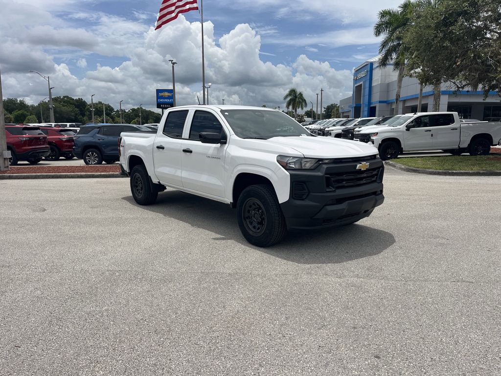 new 2025 Chevrolet Colorado car, priced at $30,400