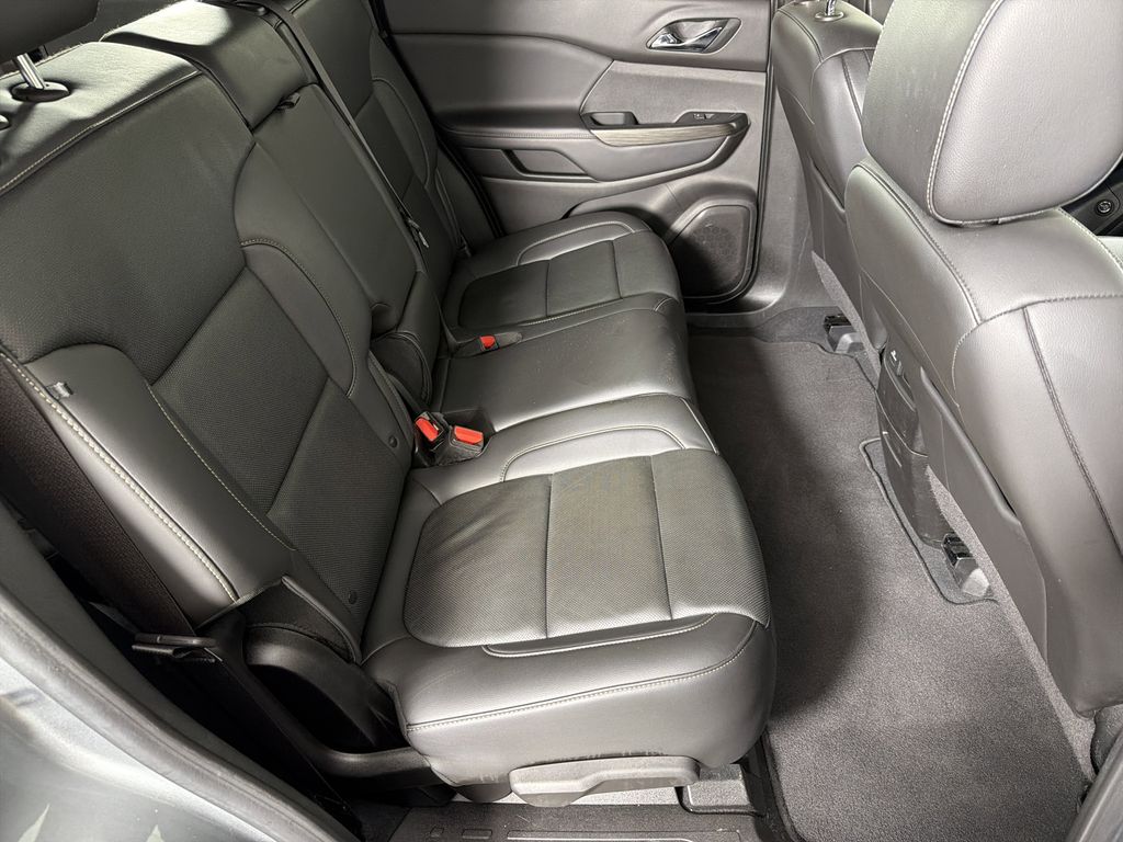 used 2023 GMC Acadia car, priced at $26,555