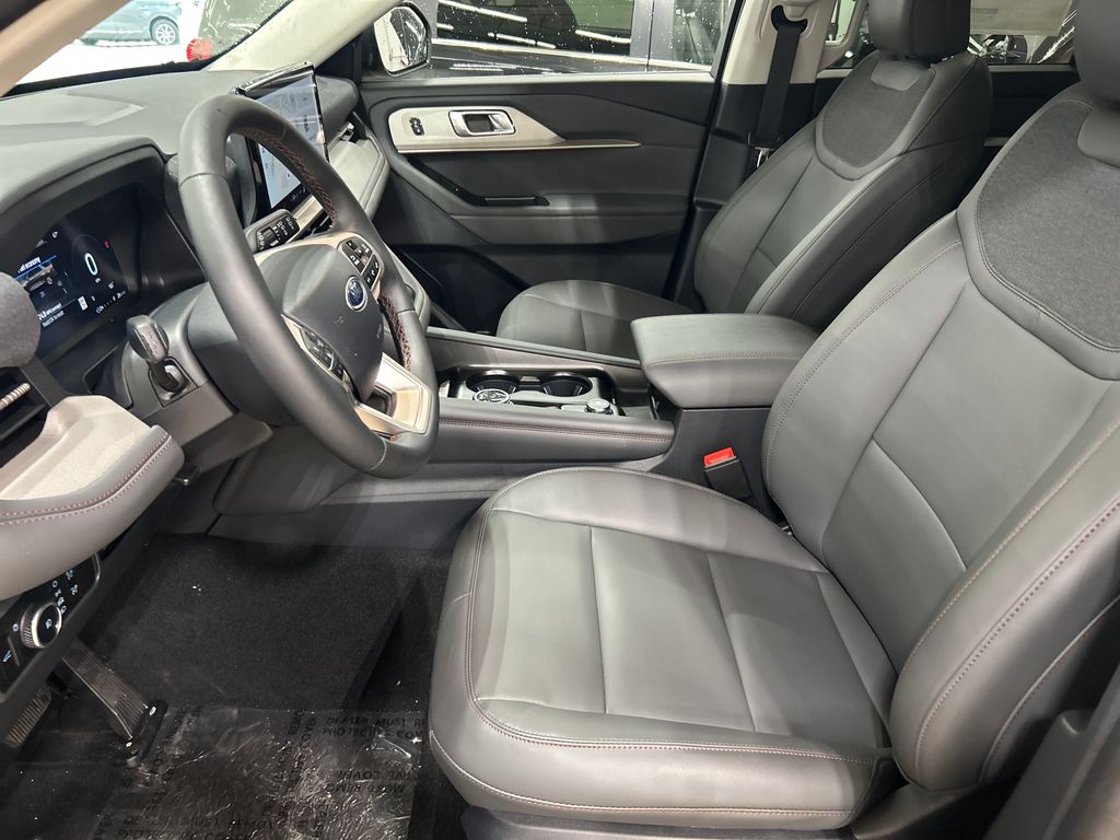 new 2025 Ford Explorer car, priced at $45,399