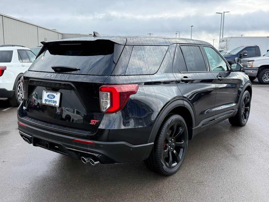 used 2021 Ford Explorer car, priced at $30,000