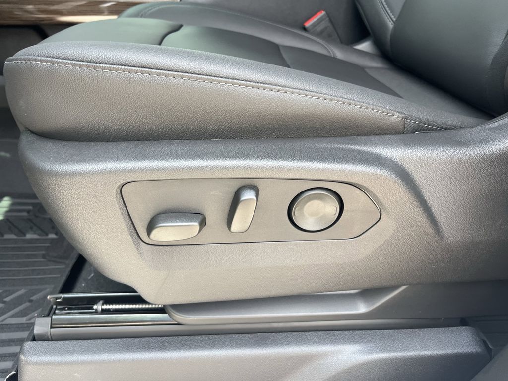 new 2025 Chevrolet Silverado 2500HD car, priced at $66,003