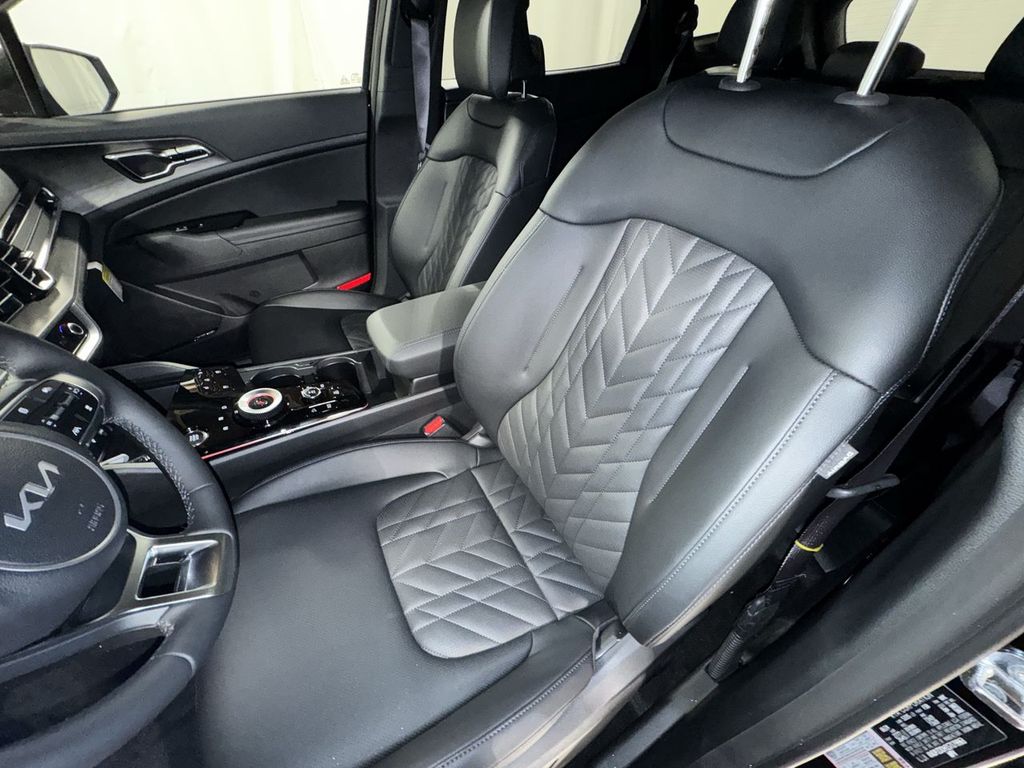 new 2025 Kia Sportage Plug-In Hybrid car, priced at $45,506