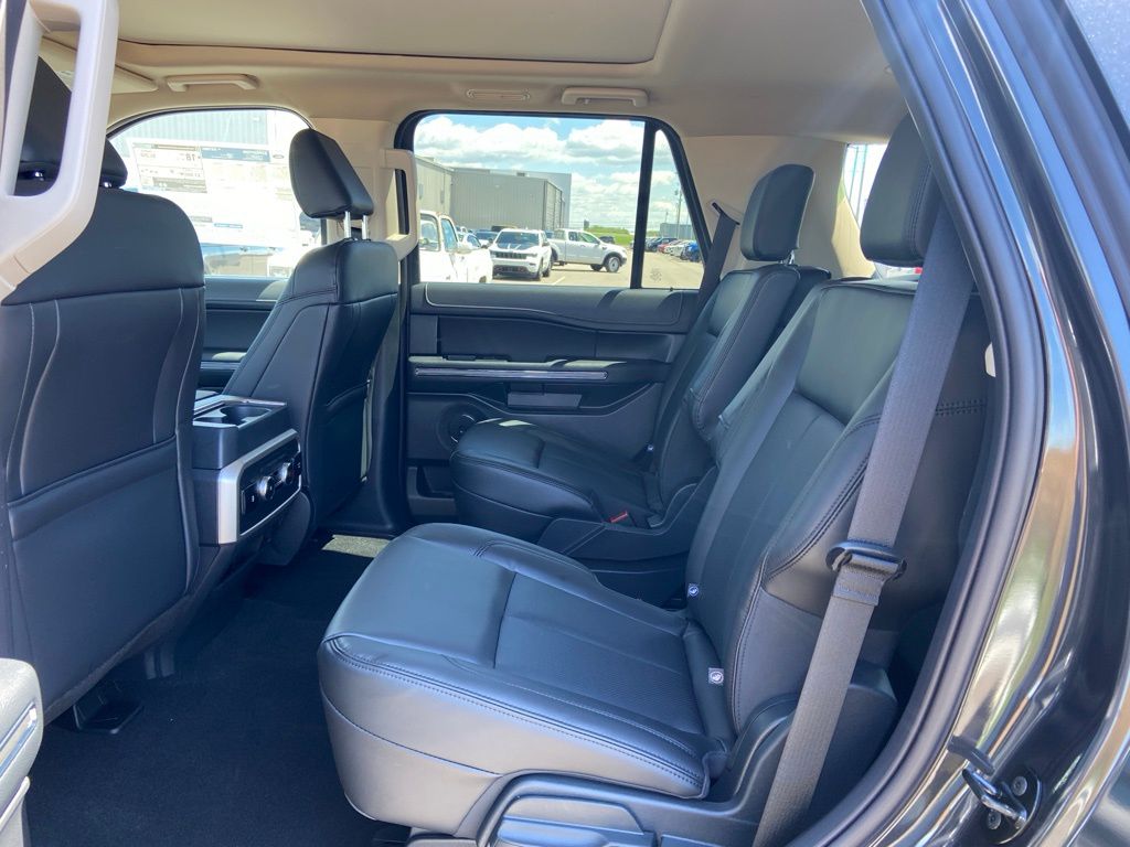 new 2024 Ford Expedition car, priced at $60,271