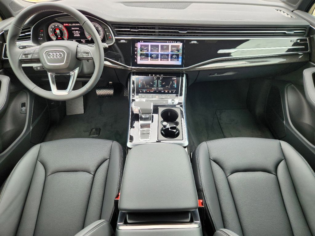 new 2025 Audi Q7 car, priced at $77,750