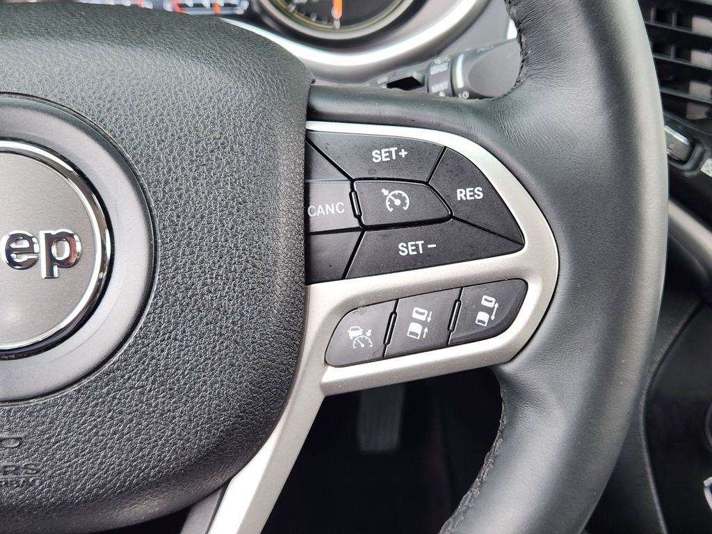 used 2017 Jeep Cherokee car, priced at $17,691