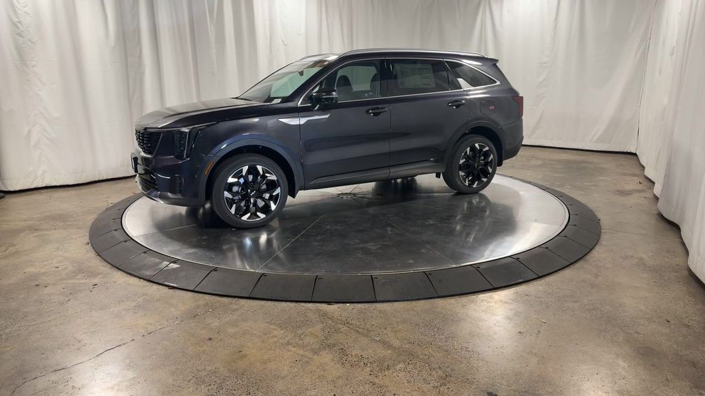 new 2025 Kia Sorento car, priced at $40,546