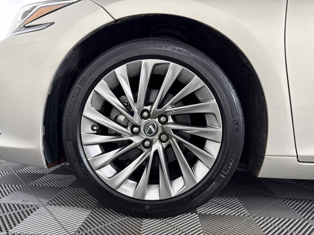 used 2019 Lexus ES car, priced at $30,367