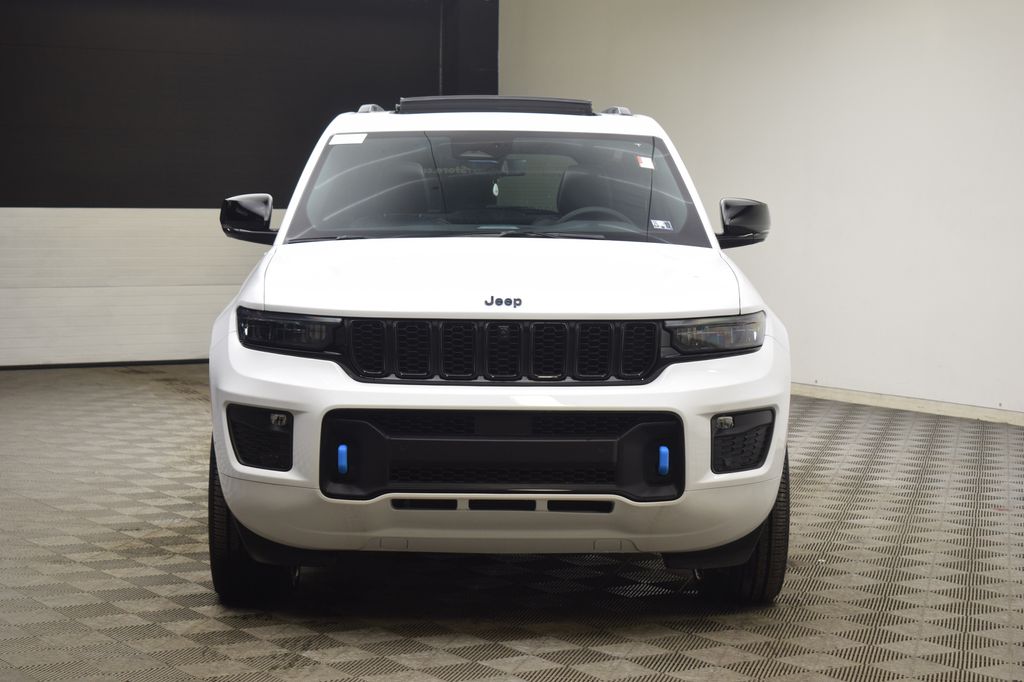 new 2025 Jeep Grand Cherokee car, priced at $55,330