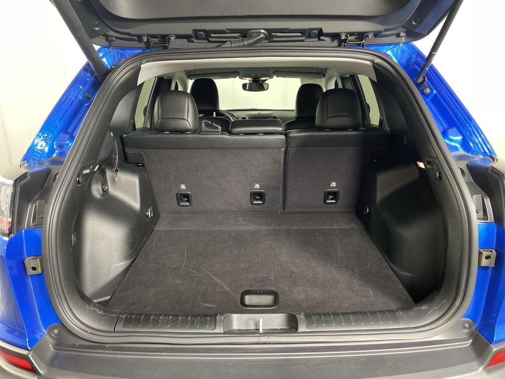 used 2023 Jeep Cherokee car, priced at $20,597