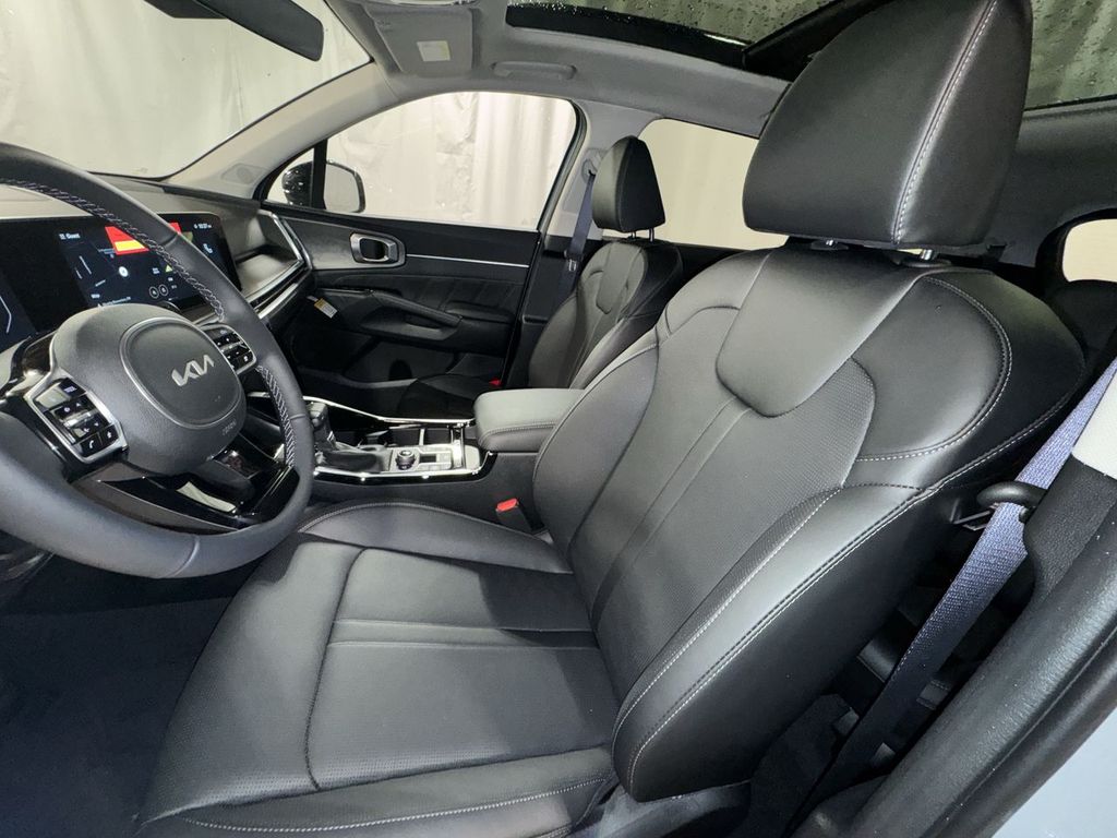 new 2025 Kia Sorento car, priced at $45,775