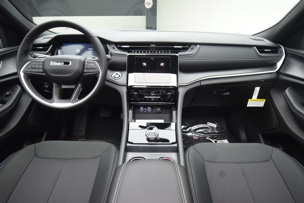 new 2025 Jeep Grand Cherokee L car, priced at $40,360