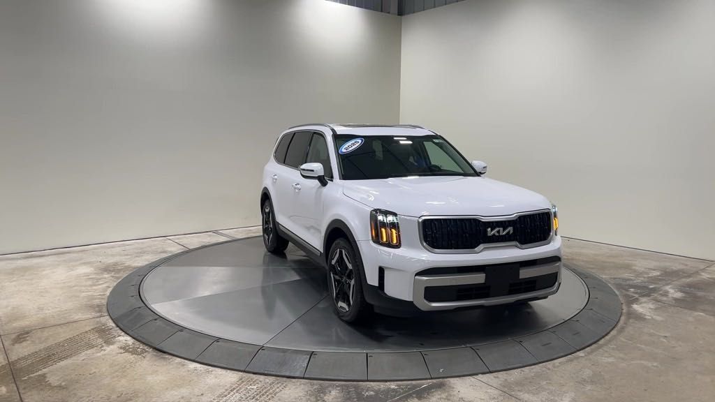 new 2025 Kia Telluride car, priced at $44,435