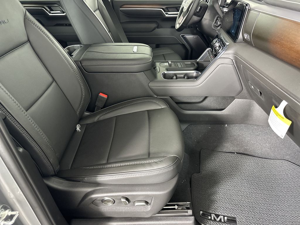 new 2025 GMC Sierra 2500HD car, priced at $85,634