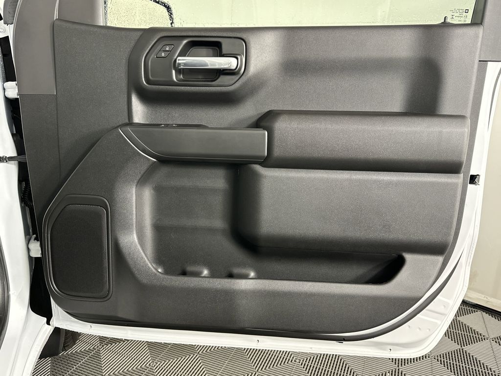 new 2025 GMC Sierra 1500 car, priced at $33,145