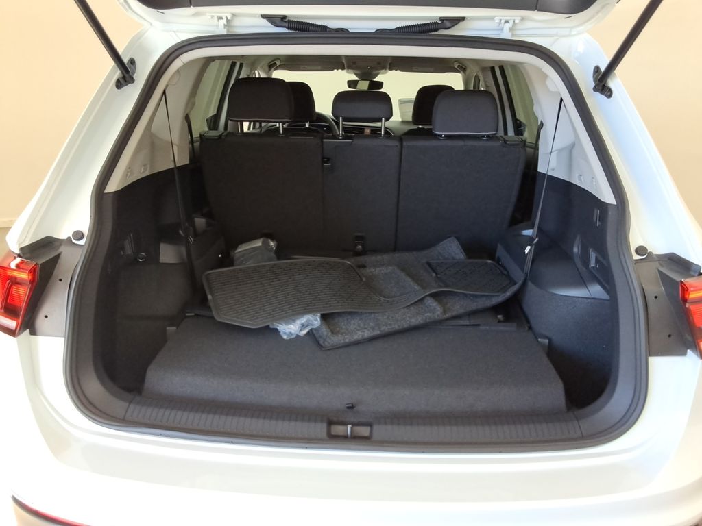 used 2024 Volkswagen Tiguan car