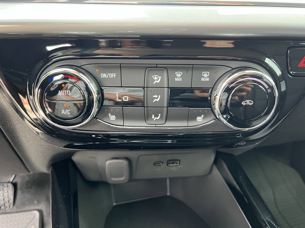 new 2025 Chevrolet Trax car, priced at $24,460