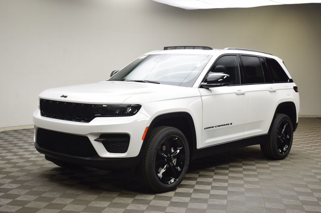new 2025 Jeep Grand Cherokee car, priced at $44,347