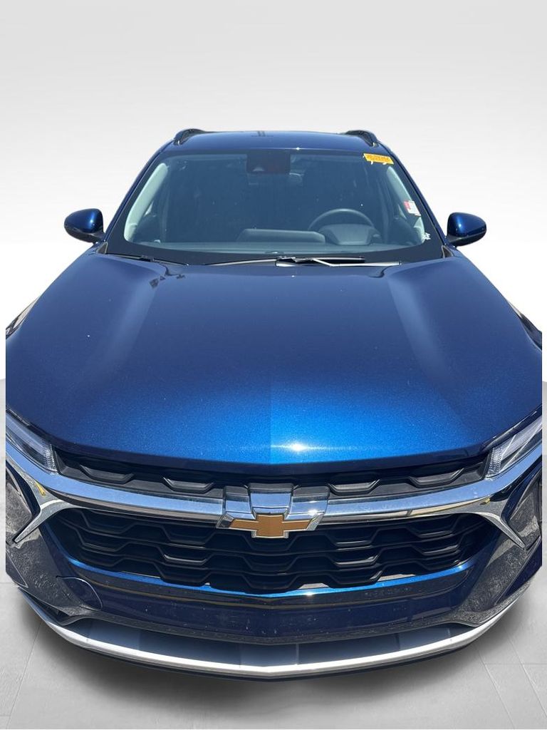 used 2024 Chevrolet Trax car, priced at $23,391