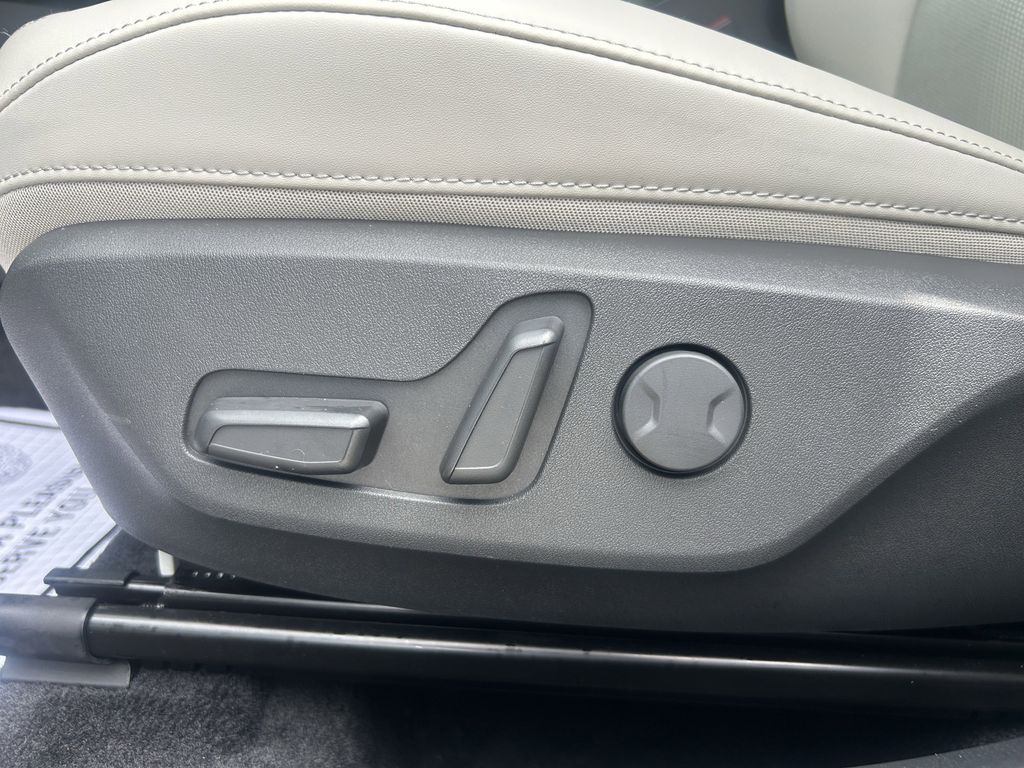 used 2025 Kia Niro car, priced at $23,497